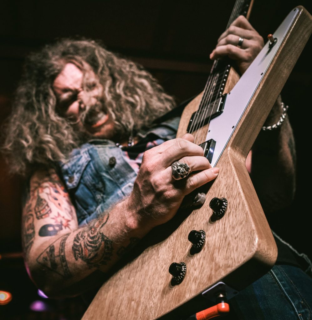 Jared James Nichols aterrizó en Aiguaviva para presentar su gira “European Tour 2025”