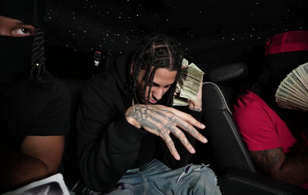 JC REYES SE SUMA AL ÉXITO VIRAL DE LAJA Y ESTRENA ‘SETEADORA REMIX’