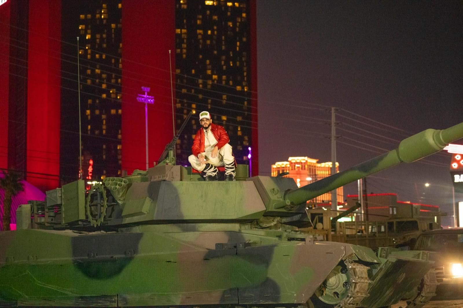 Yandel regresa a España con su show «Sinfónico» y el lanzamiento de su nuevo álbum de estudio «INFINITO»