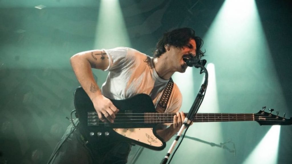 Sexy Zebras cierra Bravo en Razzmatazz: el pogo como idioma y la sala como despedida