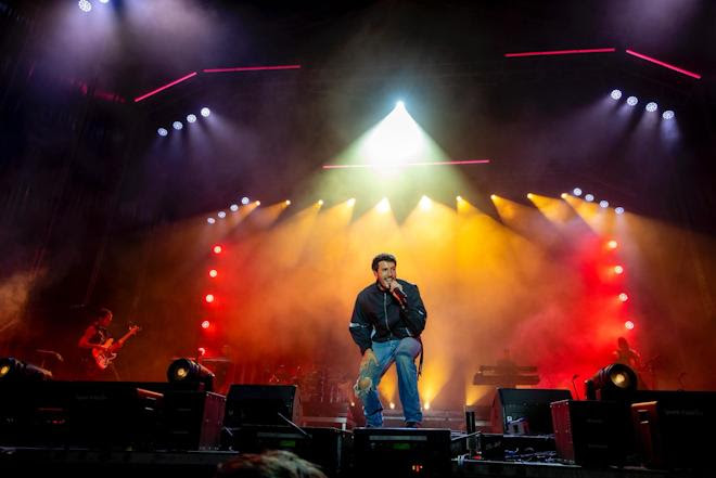 REGRESO TRIUNFAL DE SEBASTIÁN YATRA A ESPAÑA CON UN SHOW MULTITUDINARIO EN LOS CARNAVALES DE TENERIFE