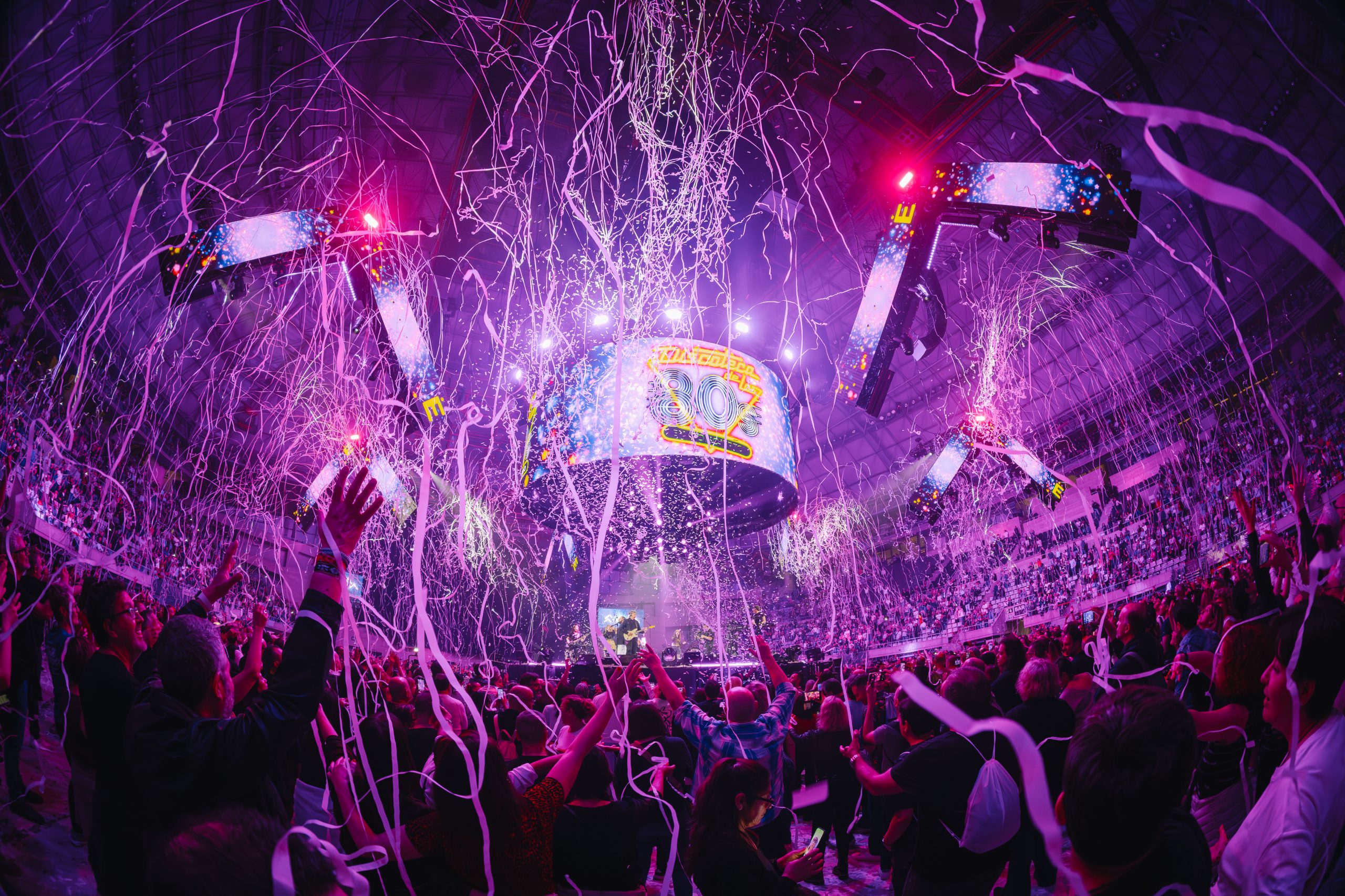 DISCOTECA DE LOS 80’S TRIUNFA EN BARCELONA CON UN PALAU SANT JORDI COMPLETAMENTE LLENO