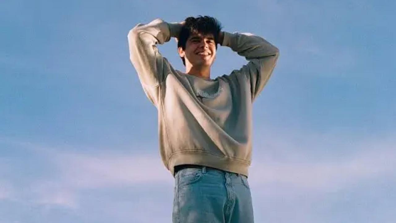 Íñigo Quintero regresa a España con su gira «El Sitio de Siempre Tour»