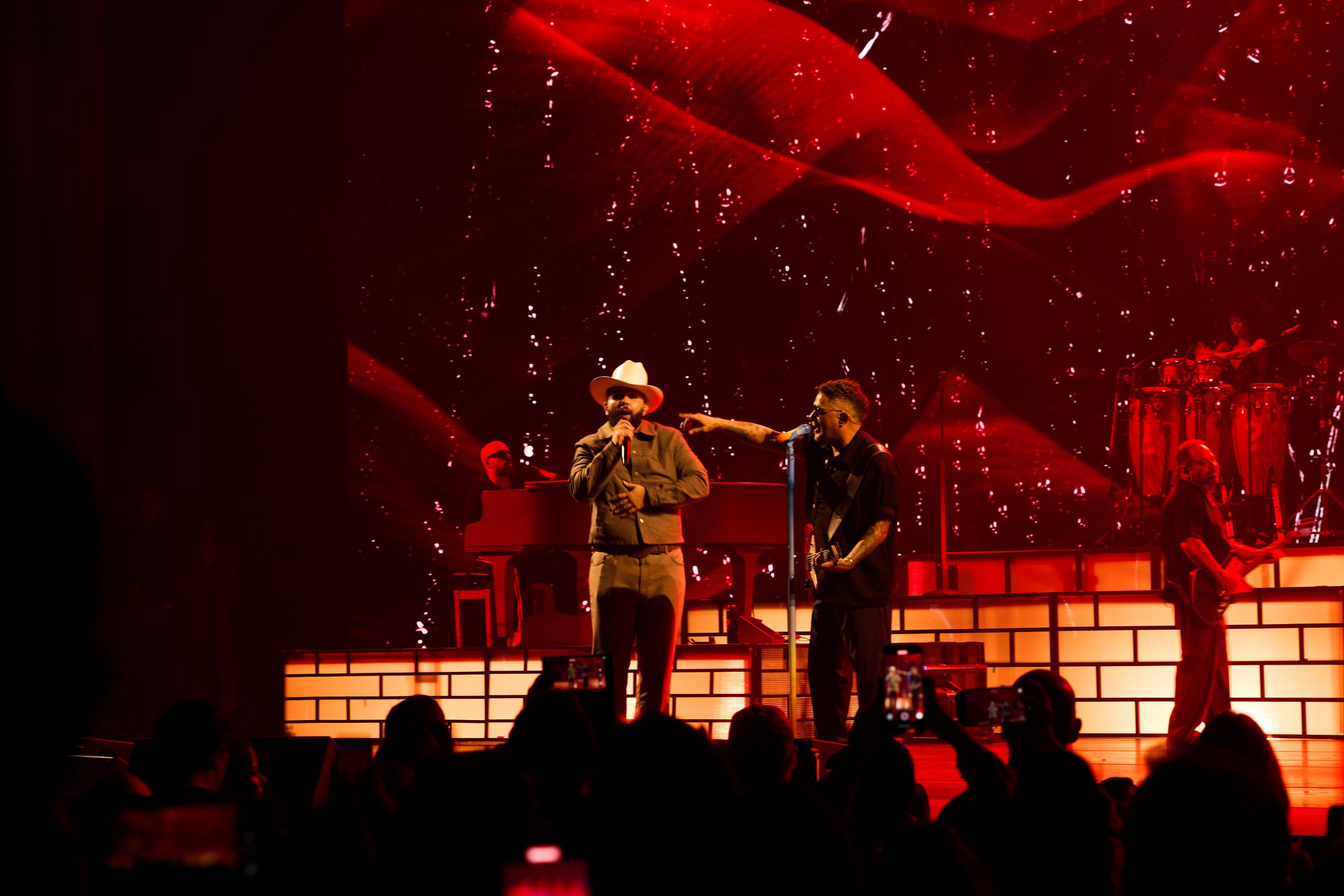 CARÍN LEÓN ICONO GLOBAL DEL REGIONAL MEXICANO