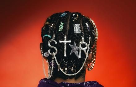 Yunior se adentra en el universo afrobeats con STAR*ing, su EP más personal hasta la fecha donde cada canción tiene su propia estrella