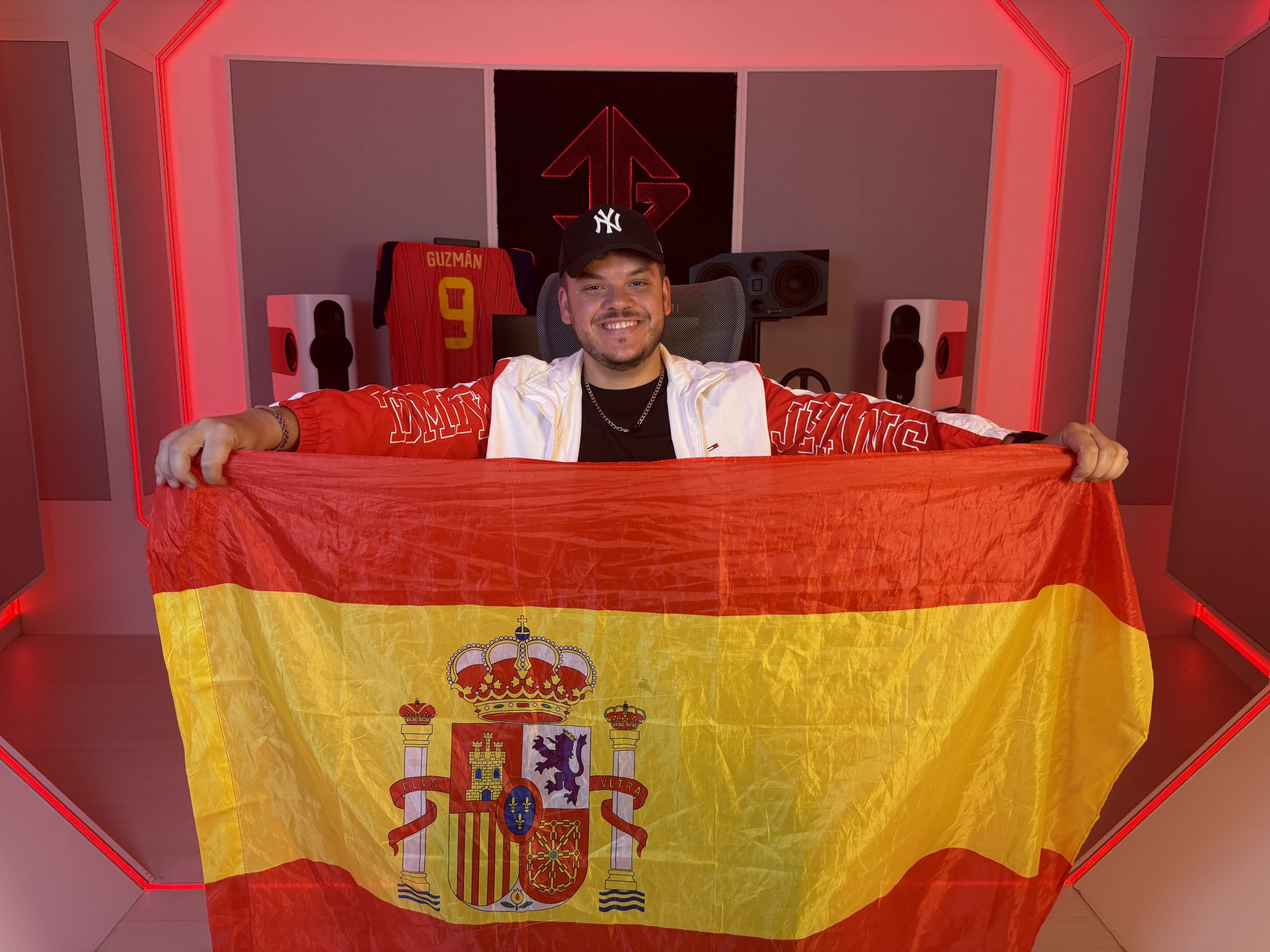 JAVI GUZMÁN PONE BANDA SONORA A LA CELEBRACIÓN DE LA SELECCIÓN ESPAÑOLA CON ‘SEGUNDA ESTRELLA’ 