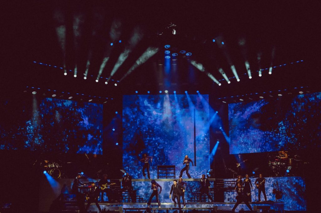 Chayanne convirtió el Movistar Arena en una fiesta donde el tiempo pareció detenerse