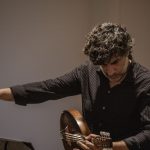 AVI AVITAL HECHIZA TORROELLA CON UNA MANDOLINA QUE DIALOGA CON BACH A TRAVÉS DE LOS SIGLOS