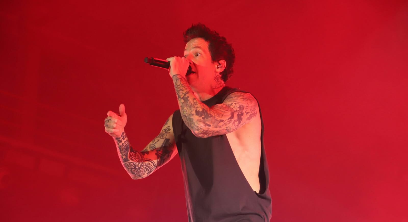Simple Plan convierten el Sant Jordi Club en una fiesta de nostalgia pop-punk